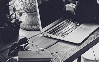 1.15亿对标凯塞多，曼联3目标抢中场，先租后买能如愿？